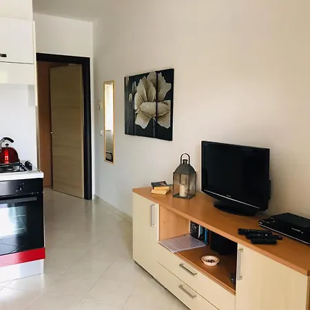 Club One Bed 79g Апартаменты Пиццо